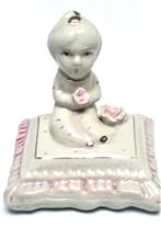 Bedankje - Meisje op kussen porselein - 24 stuks voor 5€ !!!, Ophalen, Nieuw, Kraamcadeau