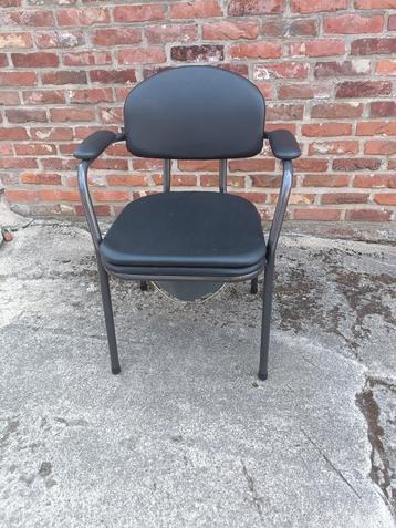 Chaise percée avec seau hygiénique 53cm d assise (nickel) beschikbaar voor biedingen