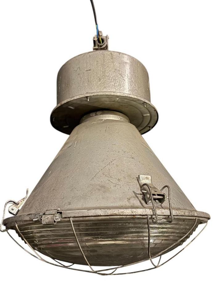 Stoere Industriële Hanglampen ex Fabriek, Maison & Meubles, Lampes | Suspensions, Utilisé, Verre, Métal, Enlèvement