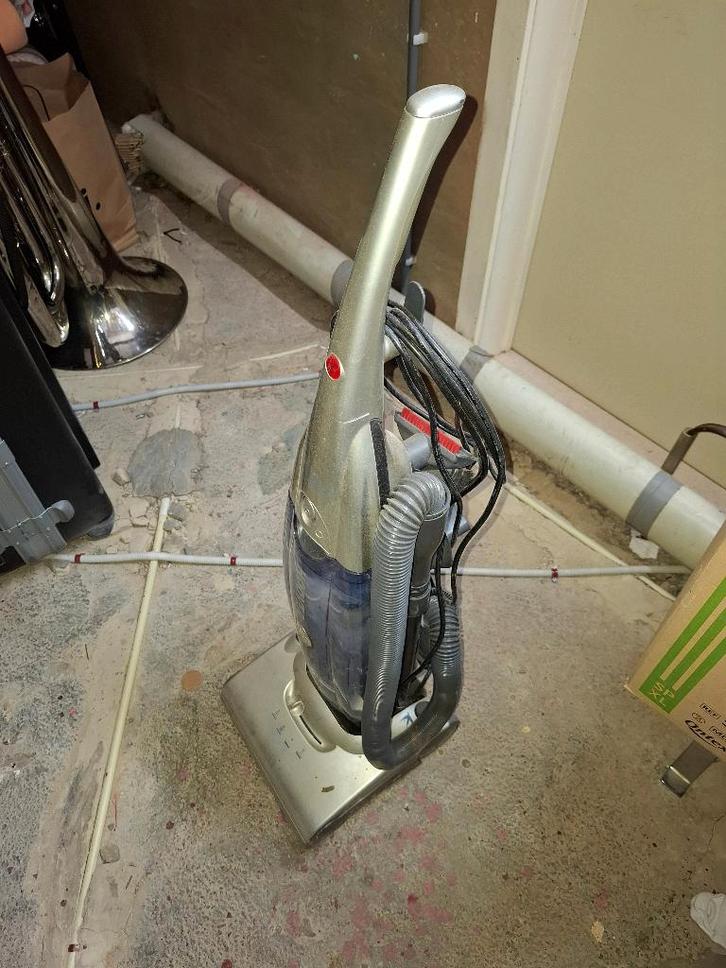 Stofzuiger, Elektronische apparatuur, Stofzuigers, Gebruikt, Stofzuiger, Minder dan 1200 watt, Reservoir, Ophalen