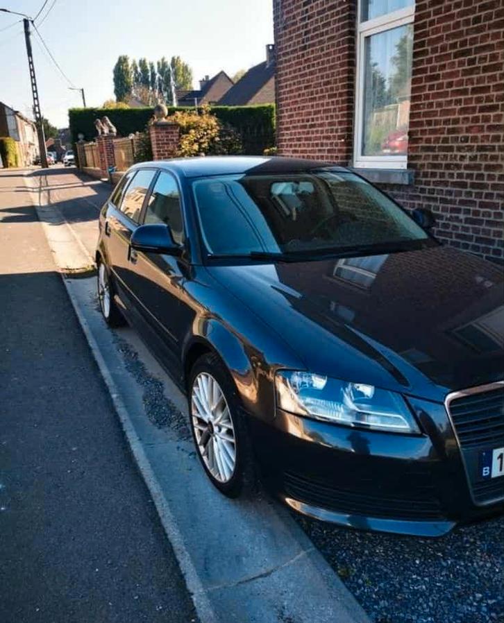 À vendre où échange Audi a3 1.6 TDI, Auto's, Audi, Particulier, A3, Diesel, Berline, 5 deurs, Handgeschakeld, Zwart, Grijs, Ophalen
