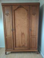 Antieke houten kledingkast, Ophalen