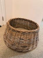 Te koop rietemand voor onder kerstboom, Ophalen, Zo goed als nieuw