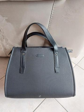 Fietstas Basil 17 liter zwart beschikbaar voor biedingen