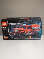 Lego Technic  - 42075 First Responder - 100% Complete, Enfants & Bébés, Jouets | Duplo & Lego, Ensemble complet, Lego, Utilisé