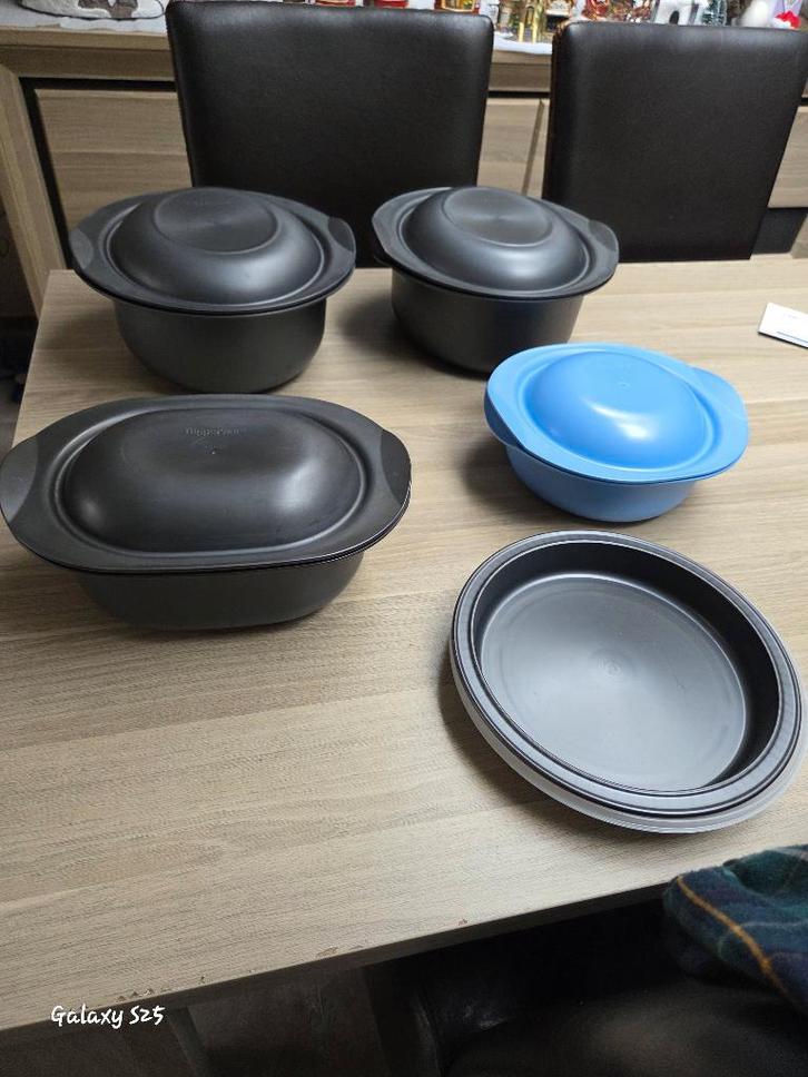 Tupperware  Verschillende ultra plus, Huis en Inrichting, Keuken | Tupperware, Gebruikt, Bak of Kom, Blauw, Ophalen of Verzenden