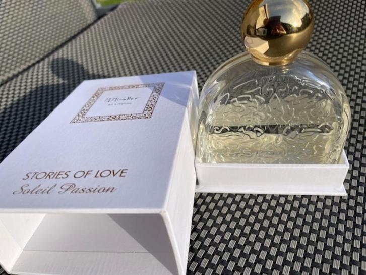 M Micaleff  EDP Stories of love - Soleil Passion, Handtassen en Accessoires, Uiterlijk | Parfum, Zo goed als nieuw, Ophalen of Verzenden