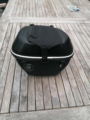 Ducati tankbag, Motoren, Ophalen, Zo goed als nieuw