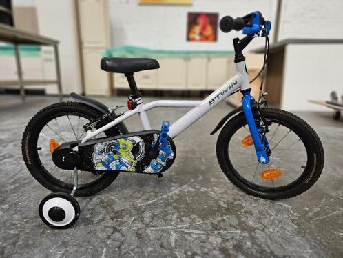 B-Twin 16 inch kinder fiets compleet in nieuwe staat, Fietsen en Brommers, Fietsen | Kinderfietsjes, Zo goed als nieuw, 16 tot 20 inch