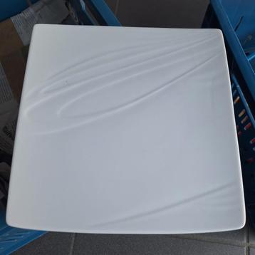 Servies papillon van 12 grote en 12 kleine borden. beschikbaar voor biedingen