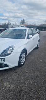 ALFA ROMEO GIULIETTA ESSENCE 2017//105300KM 1AN GARANTIE, Auto's, Alfa Romeo, Lederen bekleding, Wit, Bedrijf, 5 deurs