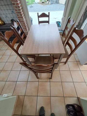 Keukentafel en 6 stoelen