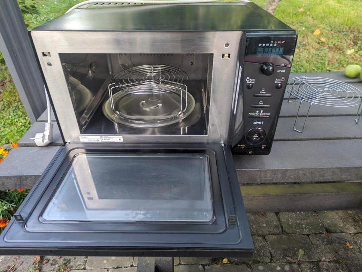 Four à micro-ondes Whirlpool Combi 4, 1000W + 2 grilles, Elektronische apparatuur, Microgolfovens, Gebruikt, Tussenbouw, Combi-microgolfoven