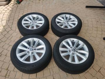 Vw-audi ,aluminium velgen met zomerbanden 16 inch beschikbaar voor biedingen