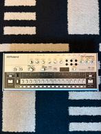 Roland tr-06 drum machine, Muziek en Instrumenten, Synthesizers, Ophalen, Zo goed als nieuw, Roland