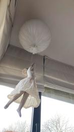 Hangend beeld van Catherine Hunter, Huis en Inrichting, Lampen | Plafondlampen, Gebruikt, Ophalen of Verzenden, Metaal
