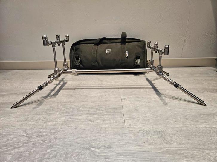 Solar P1 Worldwide Compact Pod inclusief 3-Rod Buzz Bars, Sports nautiques & Bateaux, Pêche à la ligne | Carpes, Enlèvement ou Envoi