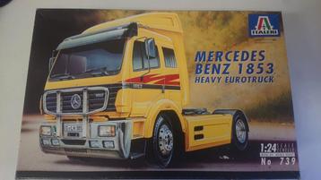 Model vrachtwagen Mercedes 1853 Italeri  beschikbaar voor biedingen