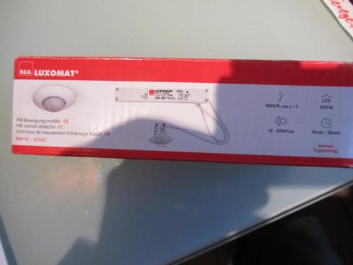 Bewegingsmelder LUXOMAT, Doe-het-zelf en Bouw, Elektriciteit en Kabels, Nieuw, Overige typen, Ophalen