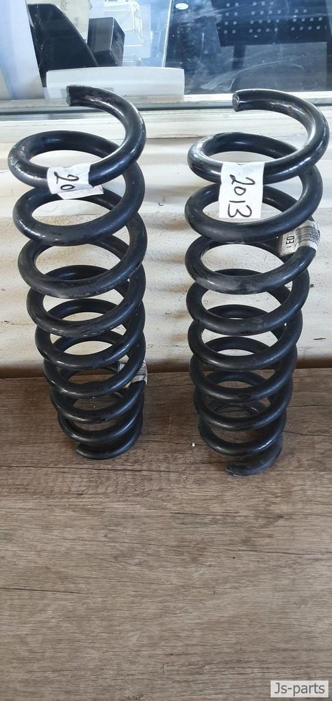 spiraal veren set achter BMW 3-serie F30 318d, Auto-onderdelen, Ophanging en Onderstel, BMW, Gebruikt, Ophalen of Verzenden
