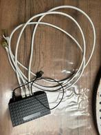Logi Link LAN switch met 3 ethernet kabel, Computers en Software, Pc- en Netwerkkabels, Ophalen, Zo goed als nieuw