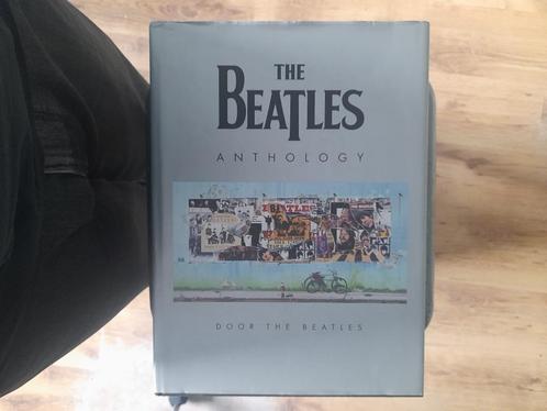 Beatles Anthology (boek + DVD box), Livres, Musique, Artiste, Envoi