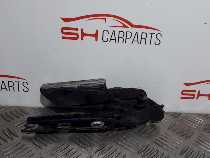 Charnière capot d'un Volkswagen Golf, Autos : Pièces & Accessoires, Autres pièces automobiles, Volkswagen, Utilisé, 3 mois de garantie