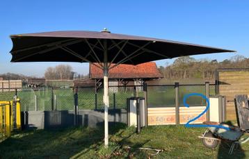 Parasol 4x4 zwart horeca kwaliteit, Articles professionnels, Enlèvement