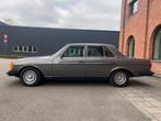 Mercedes-Benz W123 300D Automaat 1977, Auto's, Automaat, Achterwielaandrijving, Leder en Stof, 5 deurs