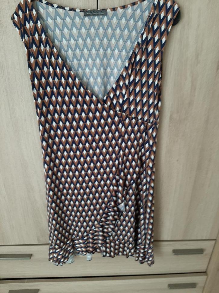 Zwierig jurkje met fransjes van cassis maat 42, Kleding | Dames, Jurken, Zo goed als nieuw, Maat 42/44 (L), Overige kleuren, Knielengte