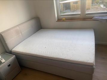2persoonsbed beschikbaar voor biedingen