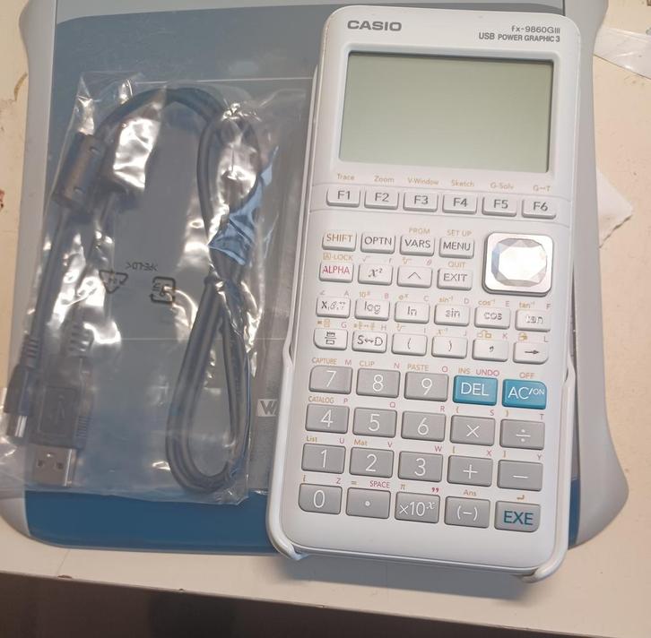 Grafische rekenmachine met python mogelijkheden, Diversen, Rekenmachines, Zo goed als nieuw, Grafische rekenmachine, Ophalen of Verzenden