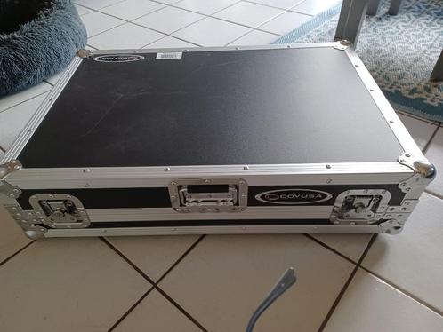 A vendre Flycase pour DJ-808, MC7000, DDJ-RZ/SX/SX2, Muziek en Instrumenten, Overige Muziek en Instrumenten, Zo goed als nieuw