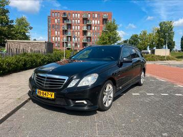 Mercedes E220 Estate AMG Pack F1 Trekhaak Harman kardon, Autos, Achat, Attache-remorque, Diesel, Automatique