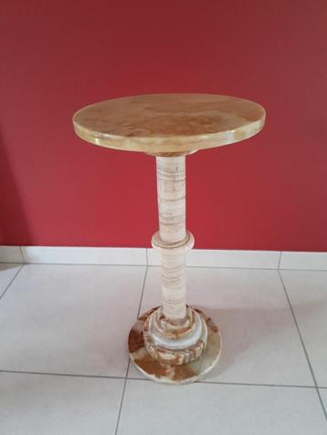 Vintage bijzettafel onyx/marmer  beschikbaar voor biedingen
