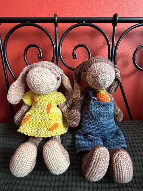 Zelfgehaakte konijnen Hanna en Huppel, Kinderen en Baby's, Speelgoed | Knuffels en Pluche, Nieuw, Ophalen of Verzenden