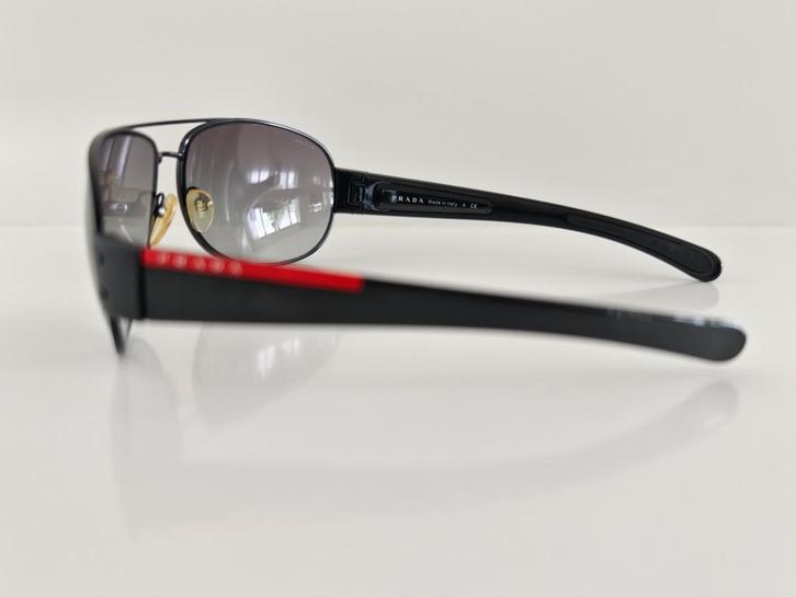 Zonnebril Prada, Handtassen en Accessoires, Zonnebrillen en Brillen | Heren, Zo goed als nieuw, Bril, Grijs, Ophalen of Verzenden