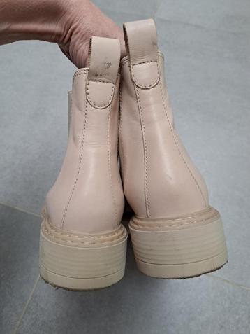 Excellent, botjes beige, maat 40 beschikbaar voor biedingen