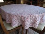 Tafelkleed ovaal, dubbel gevoerd, onder roze, boven kant, Enlèvement, Rose