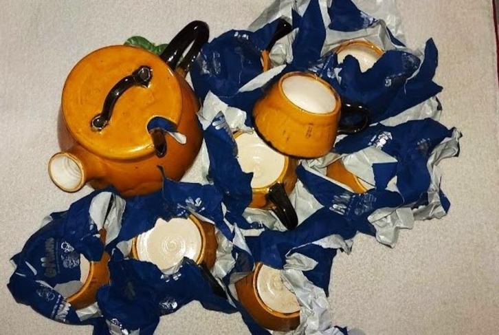 Vintage koffie/thee --> ZALIGE GLUHWEIN potten!!, Antiek en Kunst, Antiek | Servies compleet, Ophalen