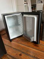 Mini frigo Dometic, Elektronische apparatuur, Koelkasten en IJskasten, Ophalen, Zo goed als nieuw