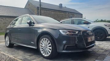 Audi A3 e-tron Hybride Cuir Attache remorque, Cuir, Argent ou Gris, Achat, Euro 6