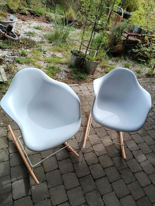 2 Chaises fauteuils à bascule scandinaves, Huis en Inrichting, Stoelen, Gebruikt, Twee, Hout, Metaal, Wit, Ophalen