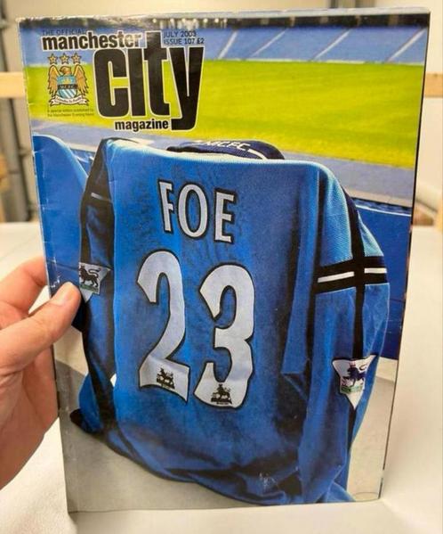 Le magazine club Manchester City 2003, 107 V Foe, hommage, Collections, Articles de Sport & Football, Livre ou Revue, Enlèvement ou Envoi