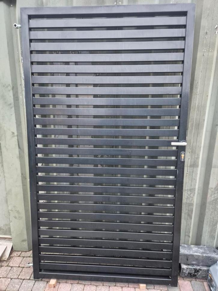 Portail de jardin à lattes métalliques, Jardin & Terrasse, Portes de jardin, Comme neuf, Passerelle, Acier, 150 à 200 cm, 100 à 150 cm