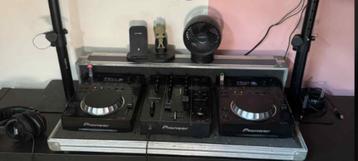 Pioneer CDJ-350 complete set + DJM-350 mixer + Fly beschikbaar voor biedingen