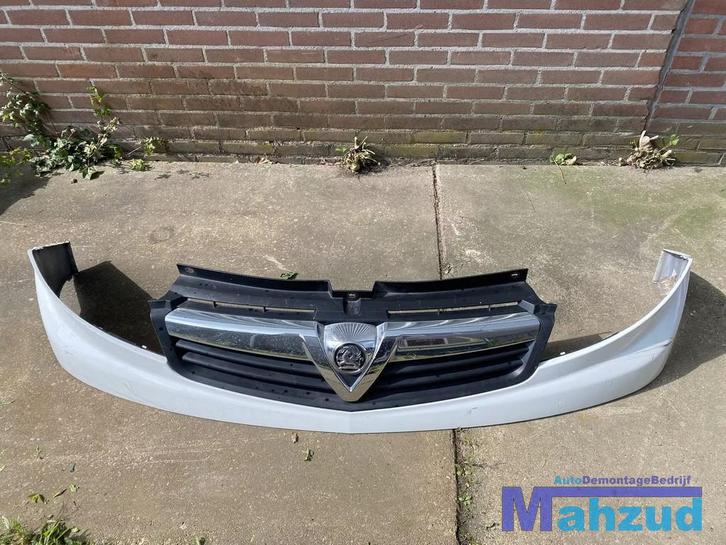 OPEL VIVARO RENAULT TRAFIC wit voorbumper grille 2011-2014, Autos : Pièces & Accessoires, Carrosserie & Tôlerie, Opel, Avant, Utilisé