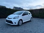 TOYOTA AYGO MET GARANTIE IN TOPCONDITIE, Auto's, Voorwielaandrijving, Euro 5, Stof, 50 kW