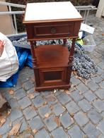 Antiek nachtkastje gratis, Huis en Inrichting, Ophalen, Zo goed als nieuw