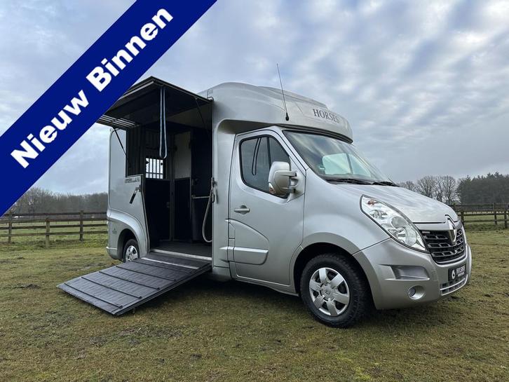 Renault Master 2-paaards paardenvrachtwagen Automaat B-rijbe, Animaux & Accessoires, Chevaux & Poneys | Semi-remorques & Remorques